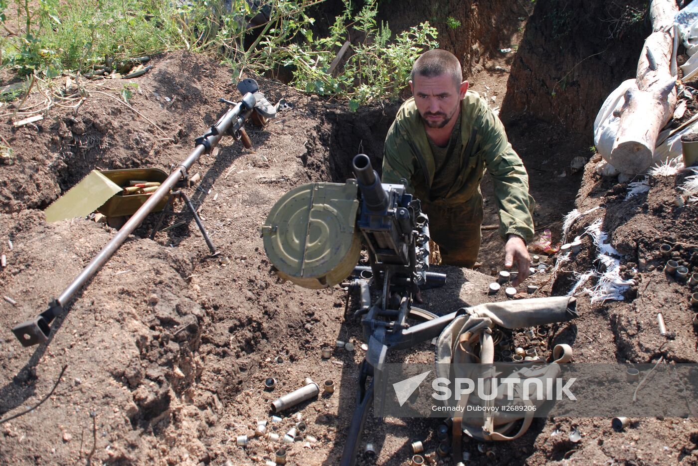 Soldiers of 1st Slavic Brigade of DPR Militia in position near contact line with Ukrainian Army