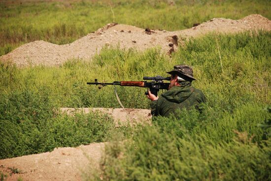 Soldiers of 1st Slavic Brigade of DPR Militia in position near contact line with Ukrainian Army