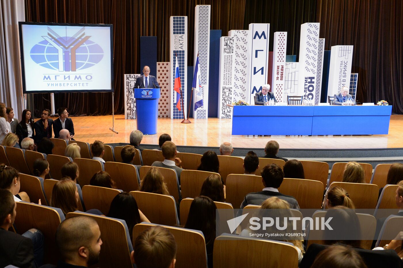 Russian Foreign Minister Sergei Lavrov meets with MGIMO professors and students
