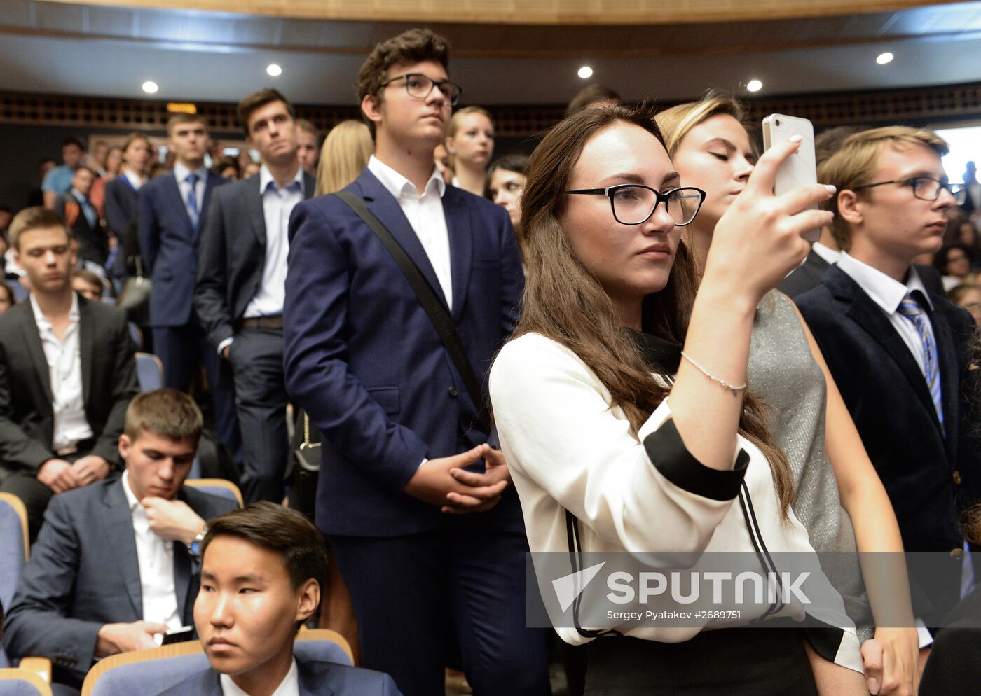 Foreign Minister Sergei Lavrov meets with MGIMO professors and students