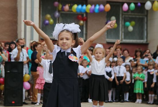 Academic year begins in Russia
