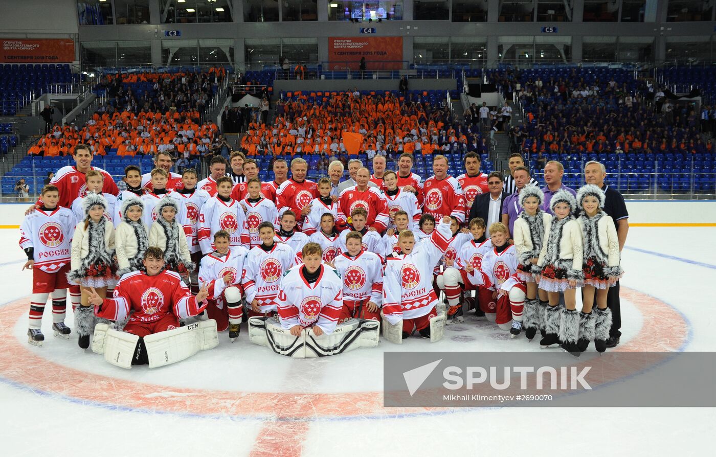 President Vladimir Putin meets with students and teachers of Sirius Center for Gifted Children on Knowledge Day