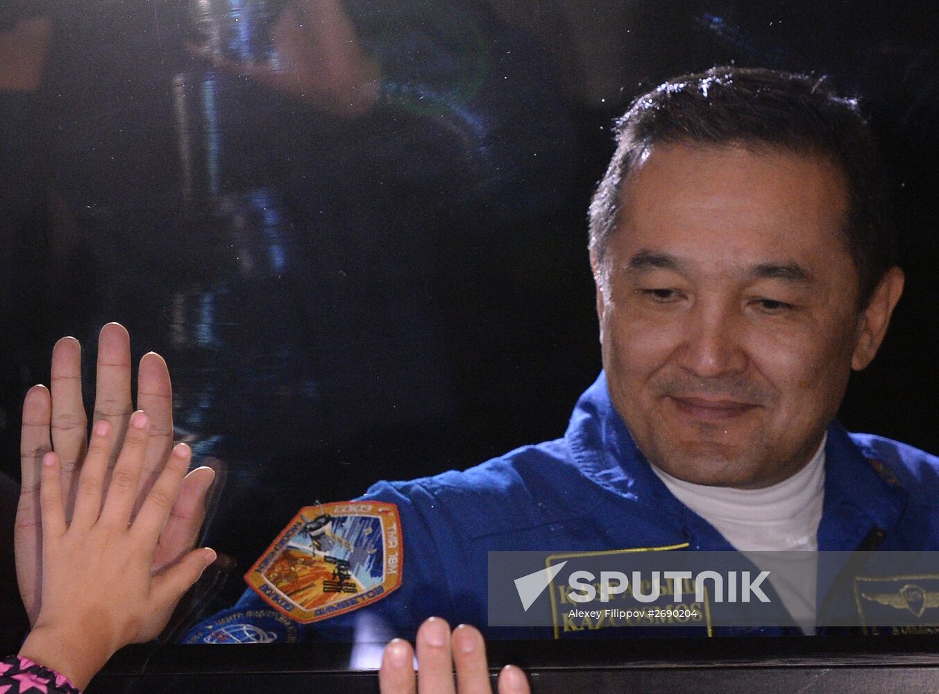 Launch of Soyuz TMA-18M spacecraft with crew of long-term expedition 45/46 to the ISS