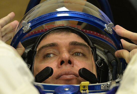 Launch of Soyuz TMA-18M spacecraft with crew of long-term expedition 45/46 to the ISS