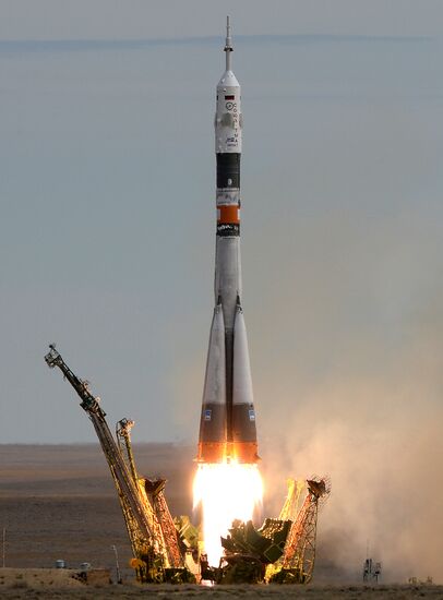 Launch of Soyuz TMA-18M spacecraft with crew of long-term expedition 45/46 to the ISS