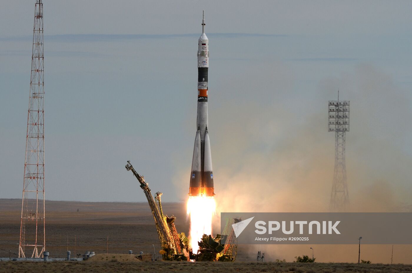 Launch of Soyuz TMA-18M spacecraft with crew of long-term expedition 45/46 to the ISS