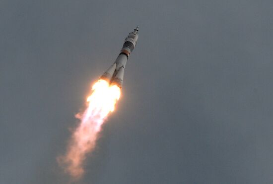 Launch of Soyuz TMA-18M spacecraft with crew of long-term expedition 45/46 to the ISS