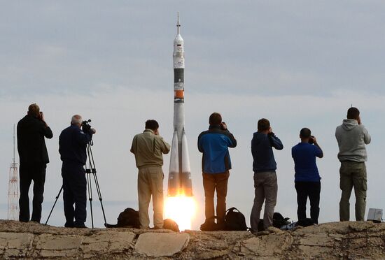 Soyuz TMA-18M launches to ISS with long-duration expedition 45/46