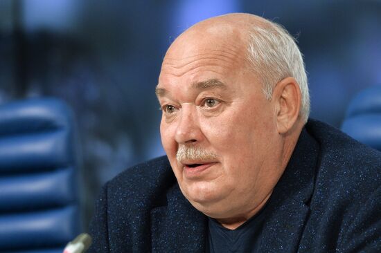 News conference by Mireille Mathieu