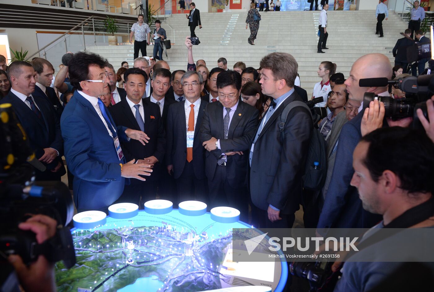 Presidential Envoy Yury Trutnev inspects Eastern Economic Forum venue