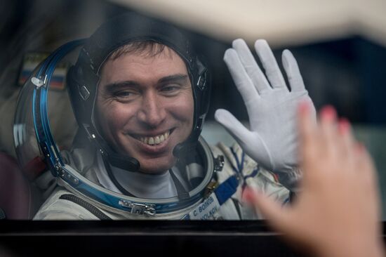 Launch of Soyuz TMA-18M spacecraft with crew of long-term expedition 45/46 to the ISS