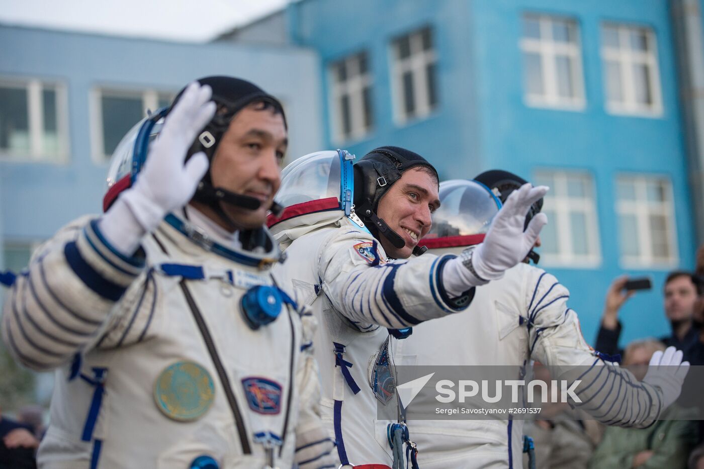 Launch of Soyuz TMA-18M spacecraft with crew of long-term expedition 45/46 to the ISS