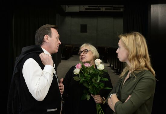Lenkom Theater company meeting