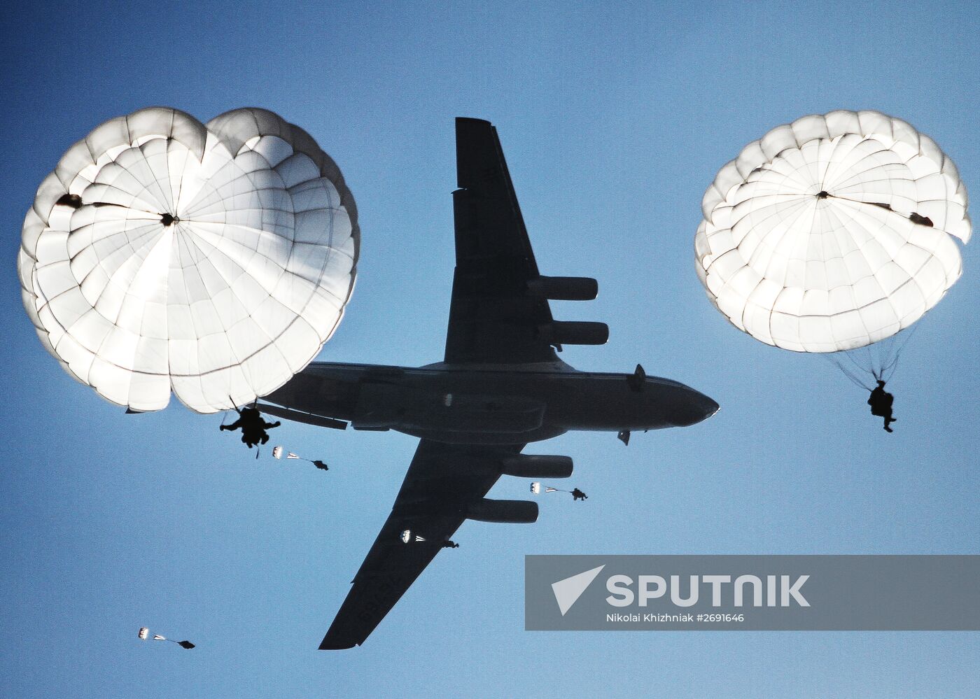 Paratroopers from Serbia, Russia, Belarus hold drill in Krasnodar region