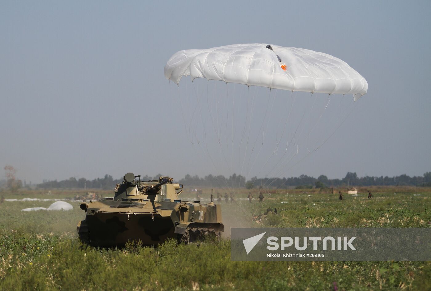 Paratroopers from Serbia, Russia, Belarus hold drill in Krasnodar region
