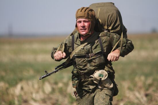 Paratroopers from Serbia, Russia, Belarus hold drill in Krasnodar region