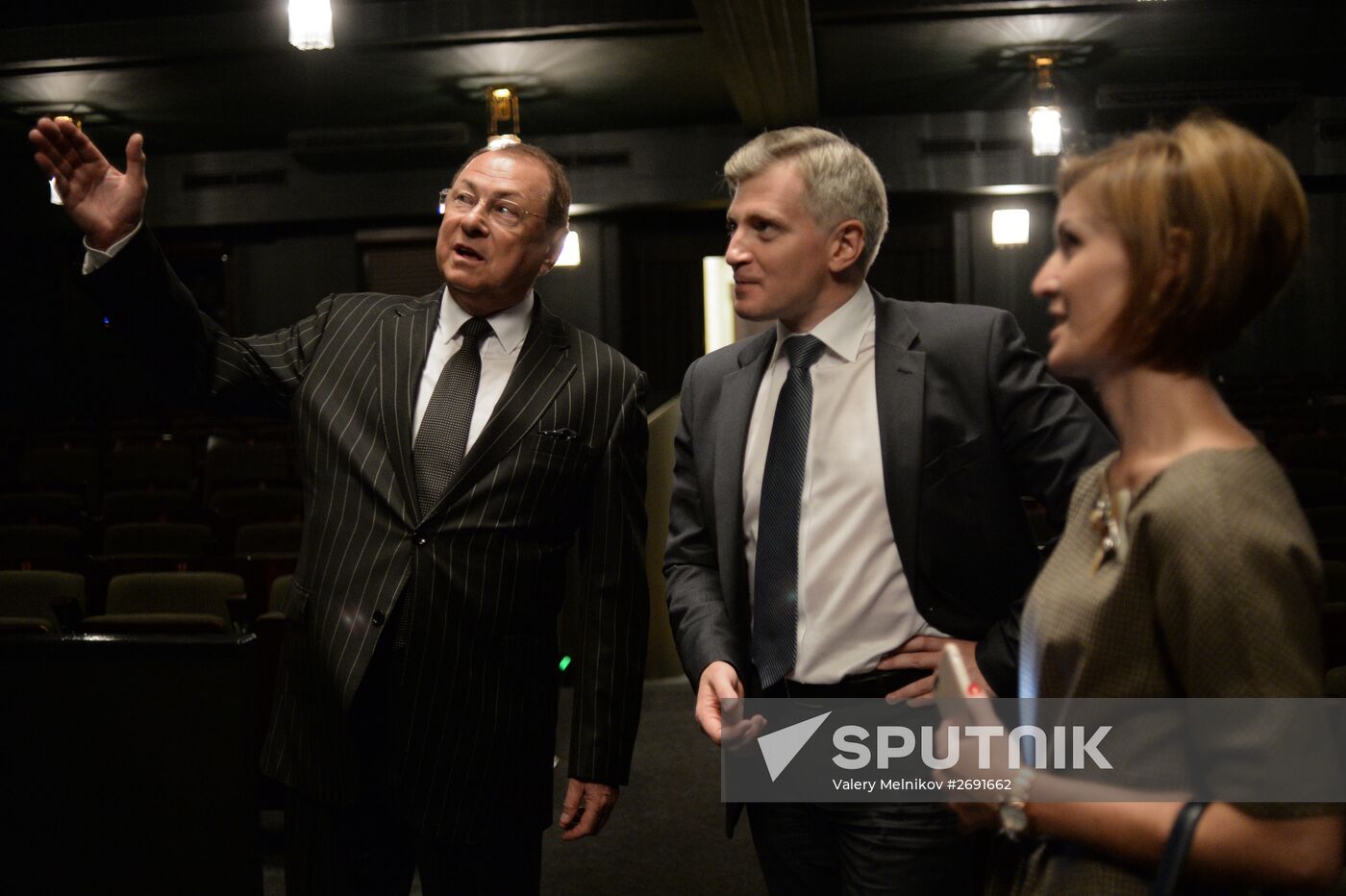 Lenkom Theater company meeting