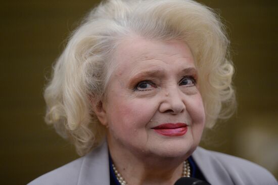 Company meeting of Moscow Gorky Academic Art Theater