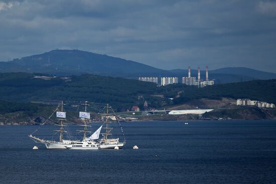 Nadezhda tall ship ff Russky Island