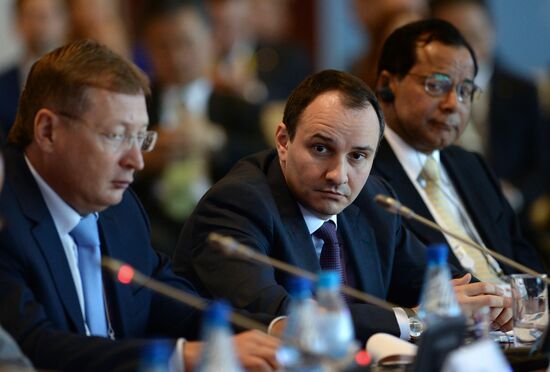 Key session The Strength of East Russia: Oil and Gas: Production, Power Bridge Linking Russia to Asia-Pacific Countries