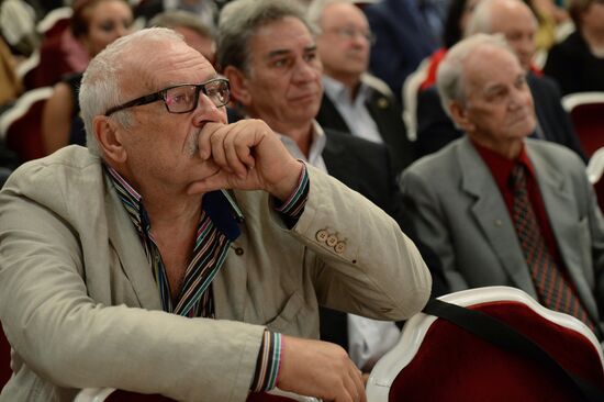 Maly Theater company meeting