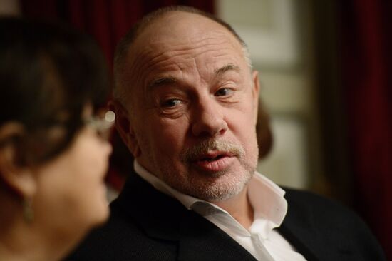 Maly Theater company meeting