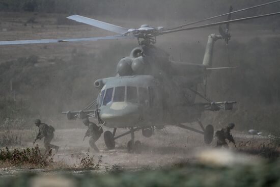 Paratroopers from Serbia, Russia, Belarus hold drill in Krasnodar region