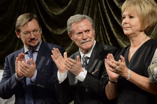 Maly Theater company meeting