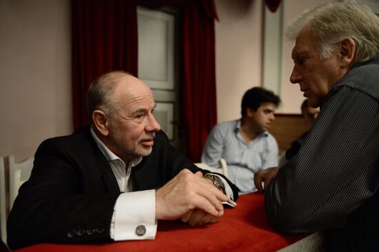 Maly Theater company meeting