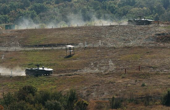 Paratroopers from Serbia, Russia, Belarus hold drill in Krasnodar region
