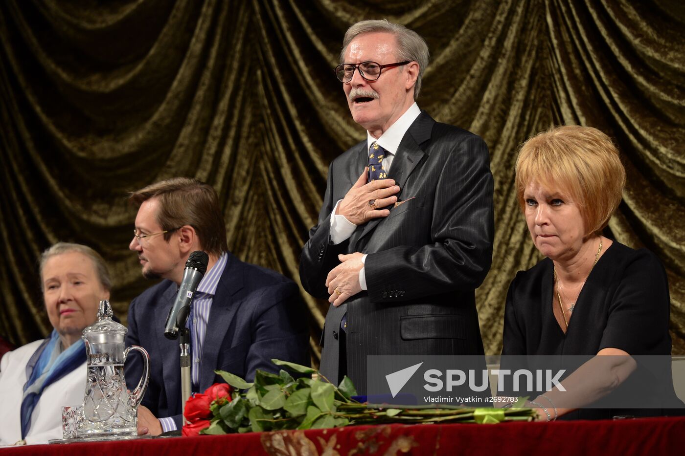 Maly Theater company meeting