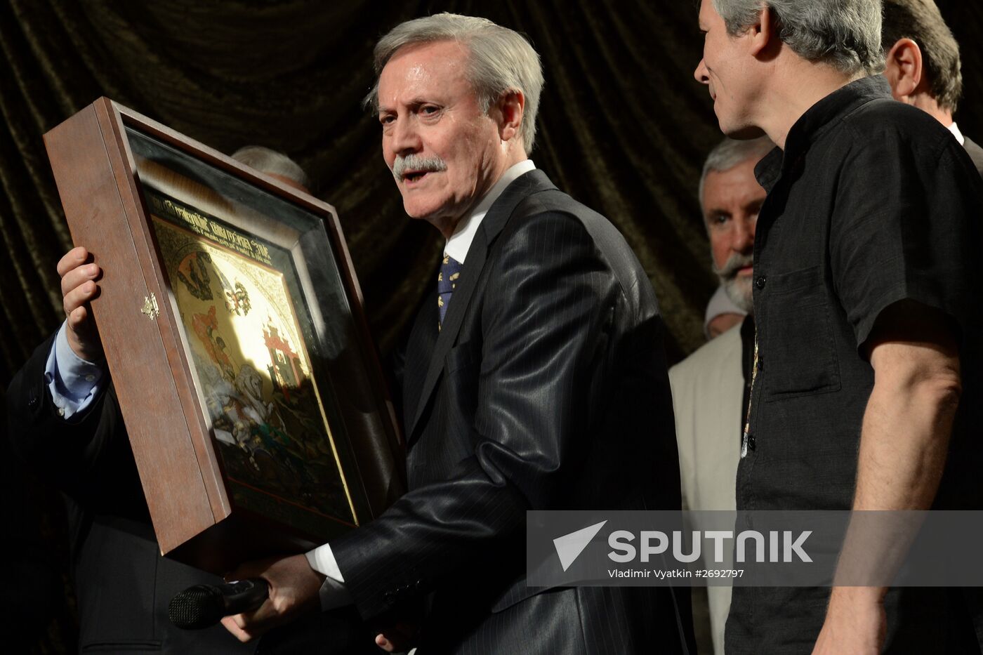 Maly Theater company meeting