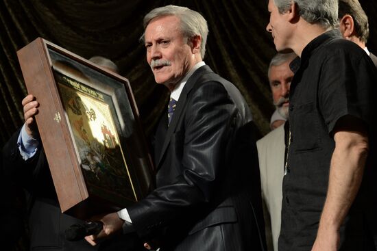 Maly Theater company meeting