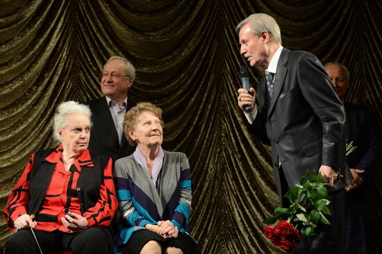 Maly Theater company meeting