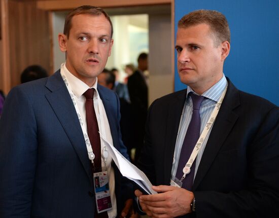 Country dialogue Russia-China at Eastern Economic Forum