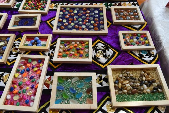 Folk arts fair in Dushanbe