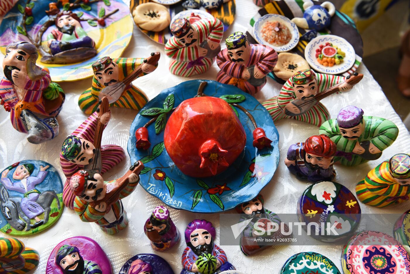 Folk arts fair in Dushanbe