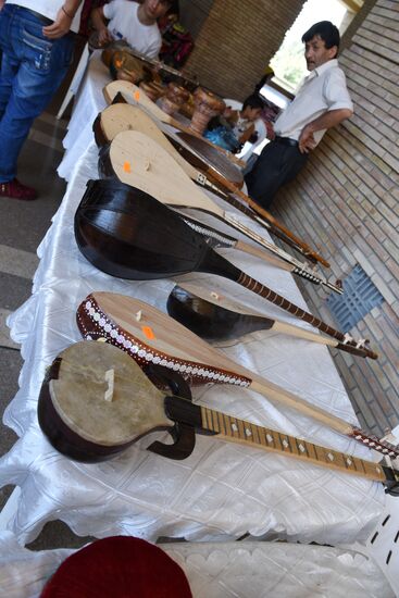 Folk arts fair in Dushanbe