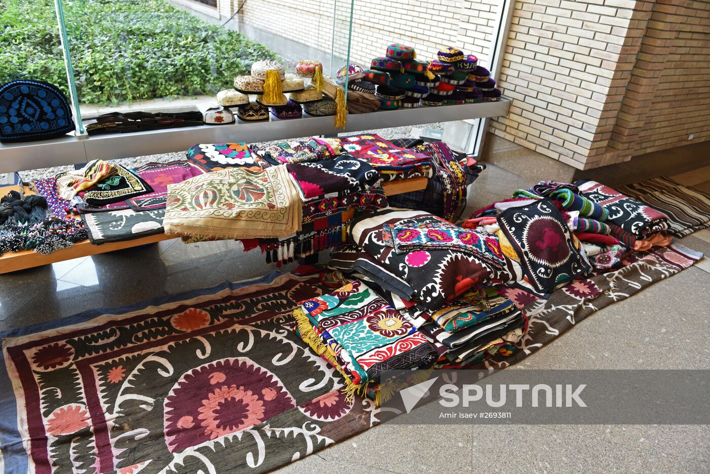 Folk arts fair in Dushanbe