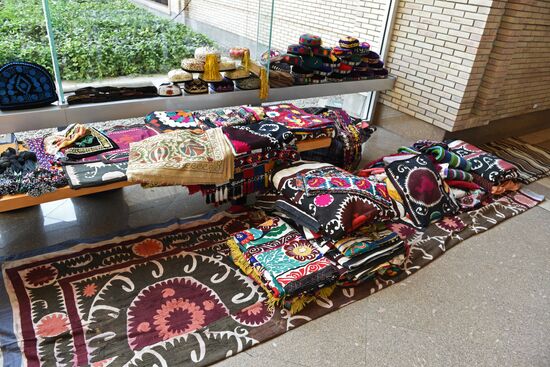 Folk arts fair in Dushanbe