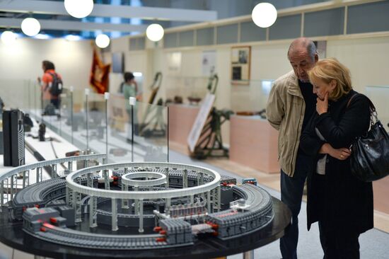 Exhibition "The nuclear industry turns 70. The chair reaction of success"