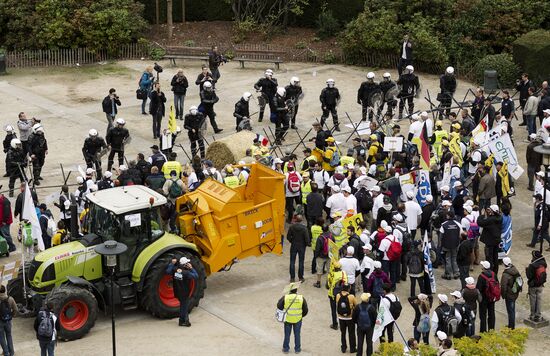 Farmers protest in Brussels