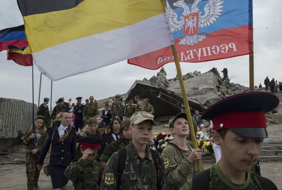 Events at Saur Grave to commemorate 72 years since liberation of Donbass from Nazi invaders