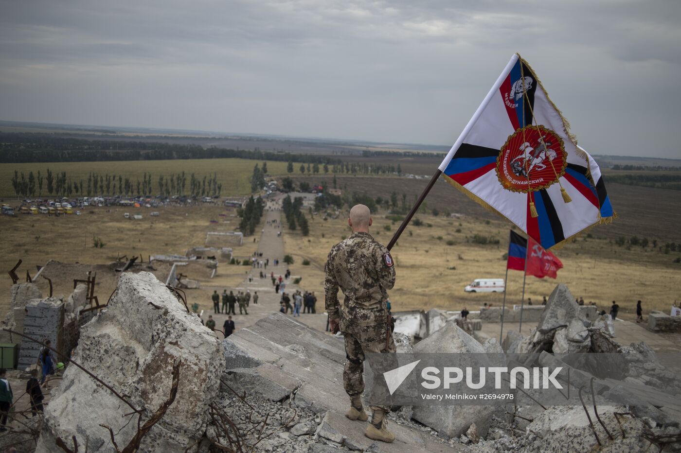 Events at Saur Grave to commemorate 72 years since liberation of Donbass from Nazi invaders