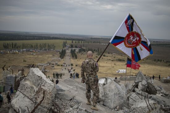 Events at Saur Grave to commemorate 72 years since liberation of Donbass from Nazi invaders