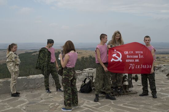 Events at Saur Grave to commemorate 72 years since liberation of Donbass from Nazi invaders