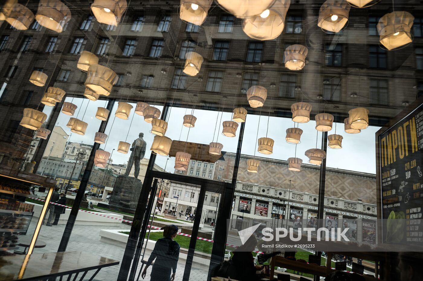 Moscow's renovated Triumfalnaya Square reopens