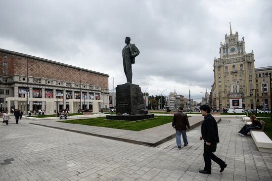 Moscow's renovated Triumfalnaya Square reopens