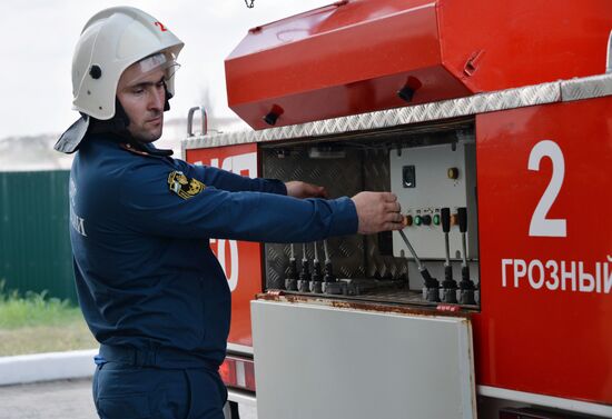 EMERCOM conducts drill in Grozny