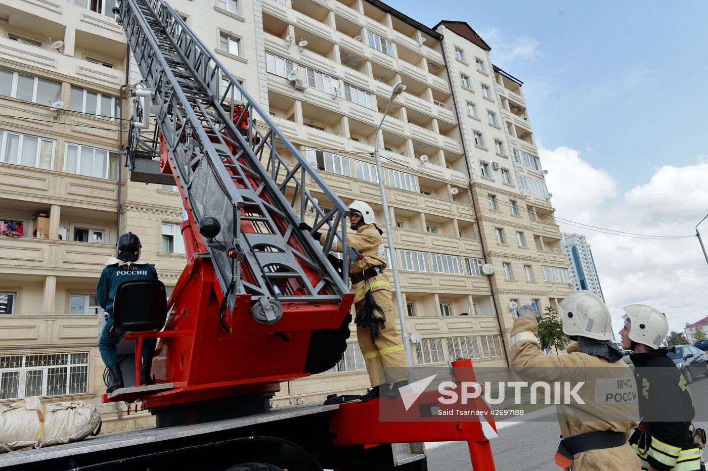 EMERCOM conducts drill in Grozny